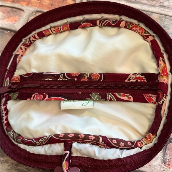 Vera Bradley 2005 Piccadilly Plum Oval Cosmetic Round - Picture 3 of 8